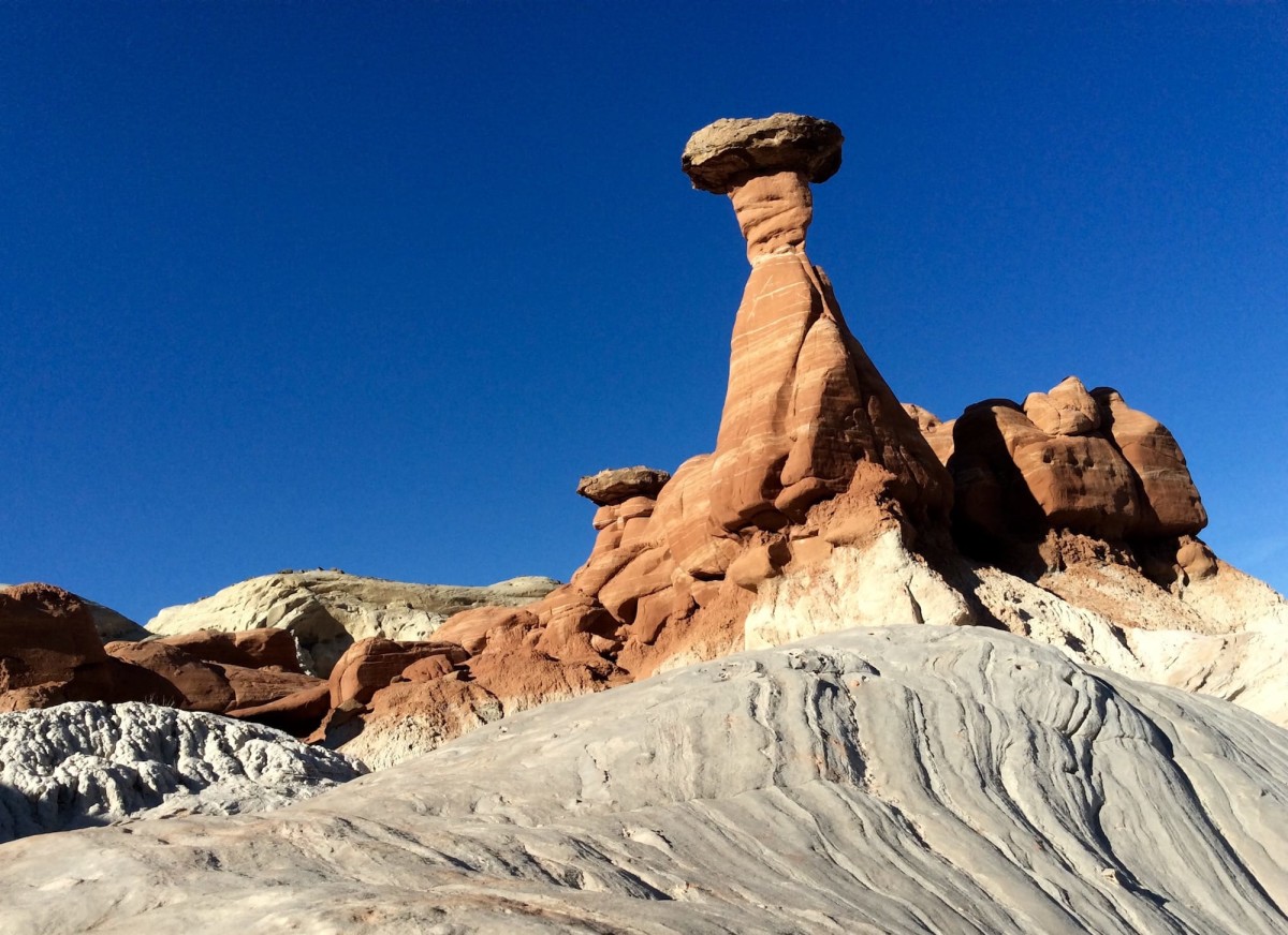 Paria-Rimrocks-Toadstool-Hoodoos-Utah-USA-12