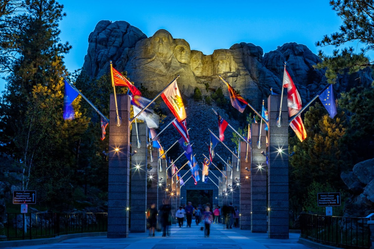 Mount-Rushmore-South-Dakota-USA-4