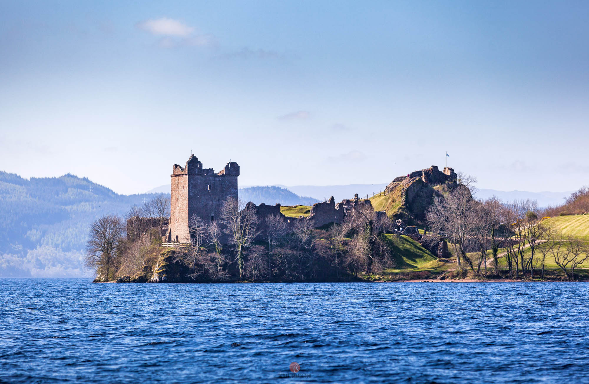 Loch Ness – Von Monstern, Burgen und Schottlands schottister Stadt